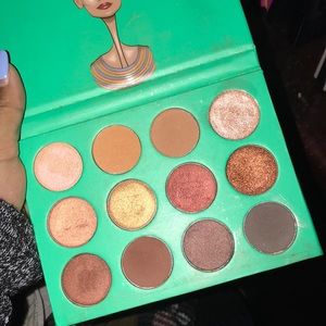 Juavias place pallet